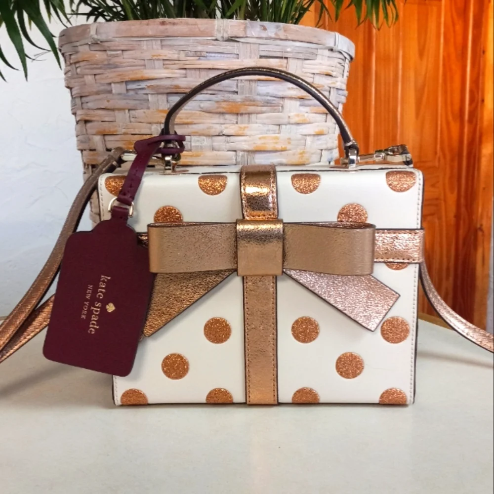 Kate Spade New York Crossbody Bag, Wrapping Party Gift Box. Parchment & Gold
